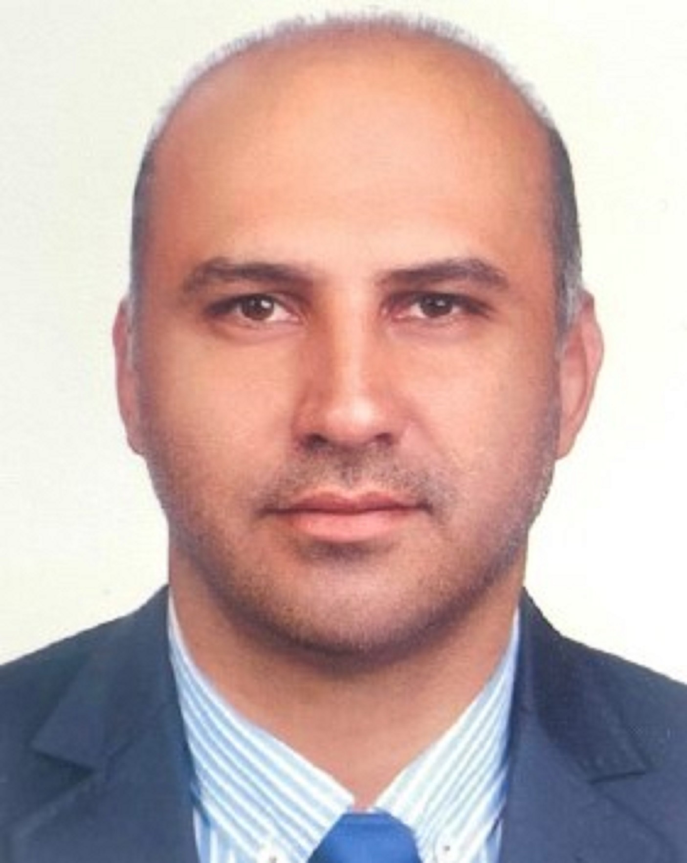 کامبیز آریائی