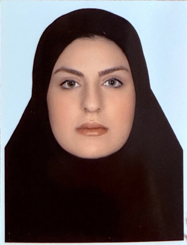 نیلوفر محمودنسب